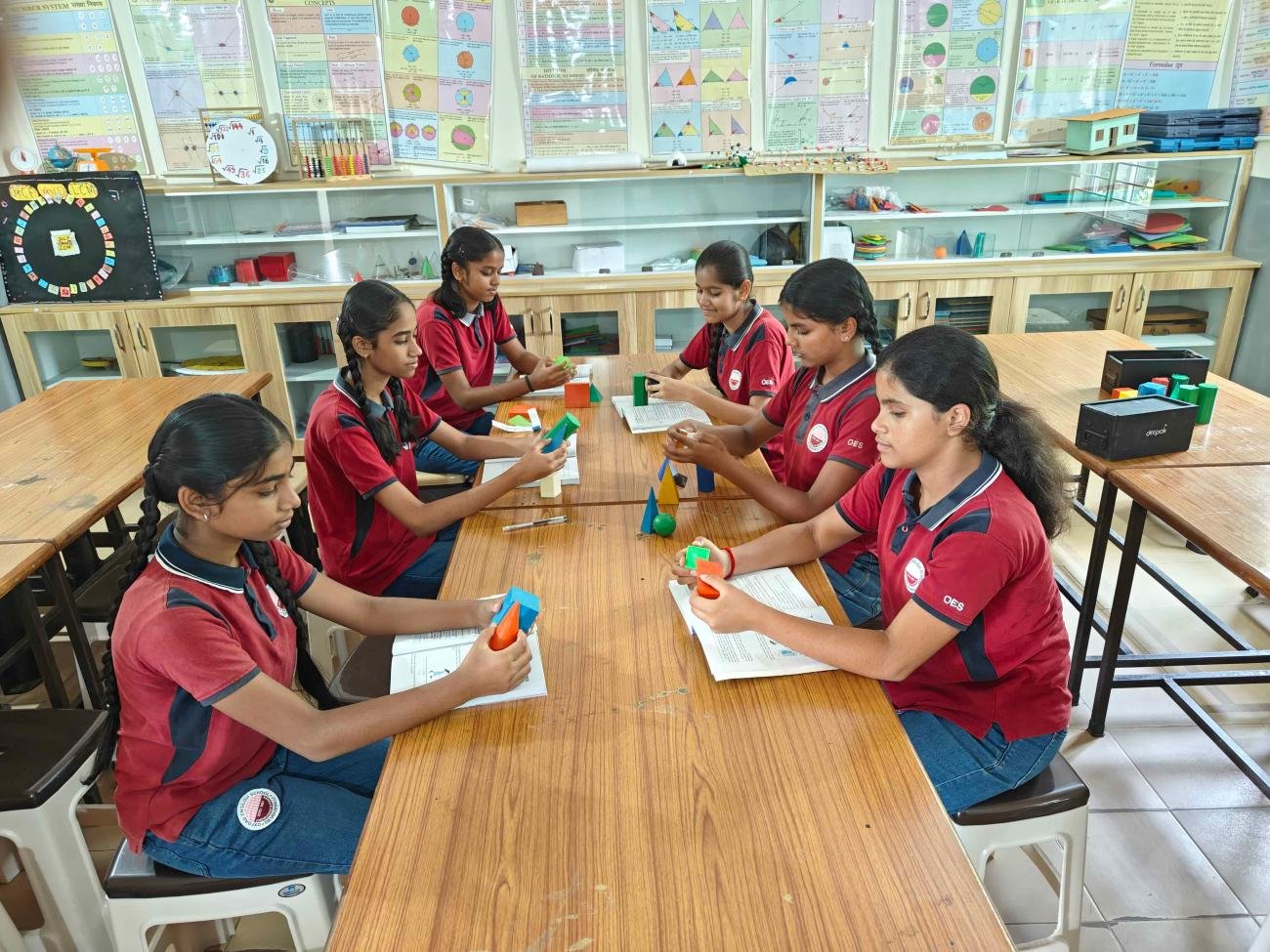 Schools with big playgrounds, Schools with extra curriculum activities, Sports School